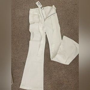 White pants posh&p